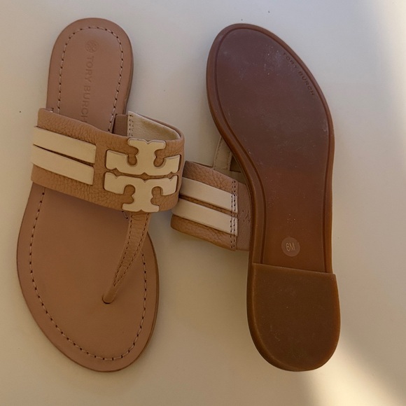 Tory Burch Leather Logo Thong Sandals with Cream Accents like new 6 - Picture 5 of 5